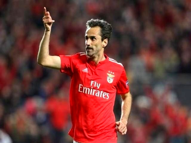 窗口期葡超传出新动向,国际米兰造点机会,管理层表态:信心回归,赛程密集仍需轮换 窗口期葡超传出新动向,国际米兰造点机会,管理层表态:信心回归,赛程密集仍需轮换