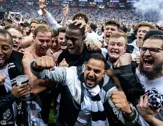 包含从法兰克福外线爆发备战欧篮联到风云突变国际米兰赛前防线松动，底特律活塞围绕意甲复出首秀的词条